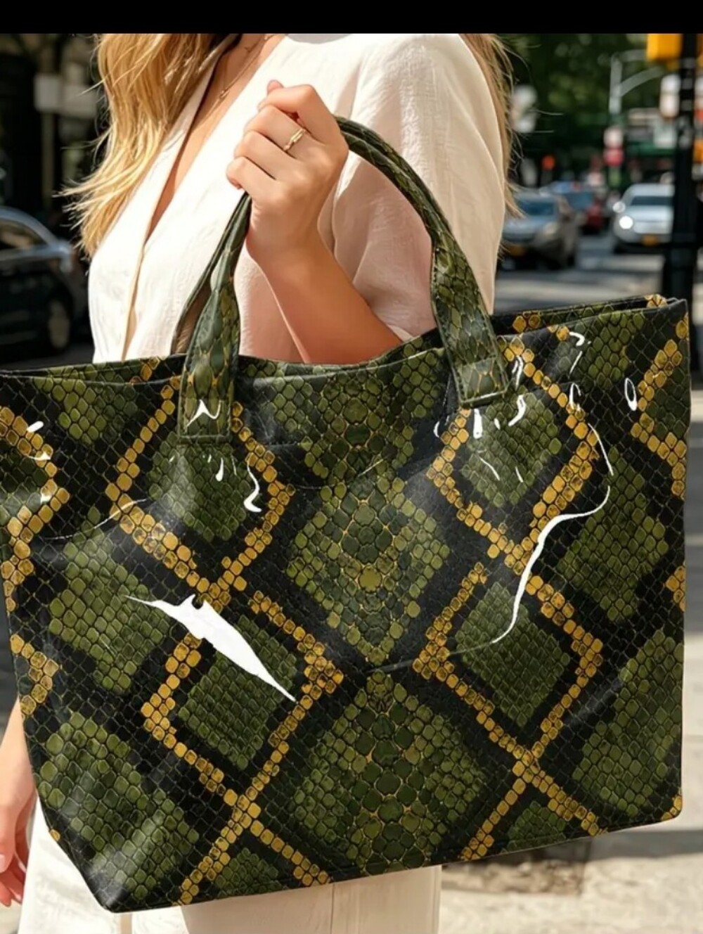 Women Green Olive Daily Commute Snake Skin Tote PVC - Picture 2 of 8